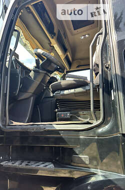 Тягач Mercedes-Benz Actros 2014 в 
