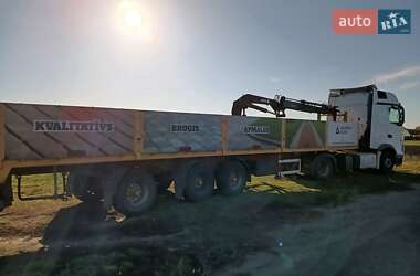 Тягач Mercedes-Benz Actros 2011 в 