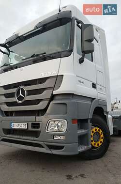 Тягач Mercedes-Benz Actros 2017 в 