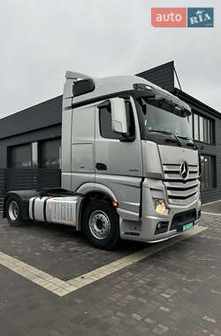 Тягач Mercedes-Benz Actros 2014 в Вараше