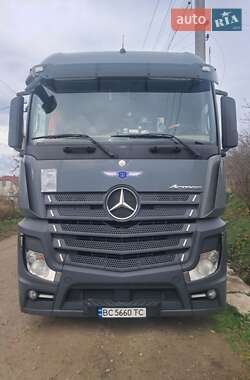 Вантажний фургон Mercedes-Benz Actros 2013 в Жидачові