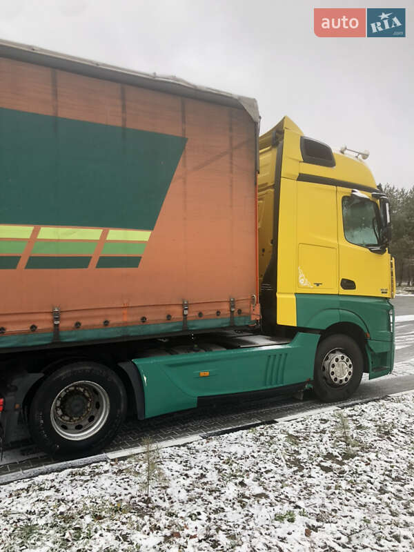 Тягач Mercedes-Benz Actros 2013 в Львове