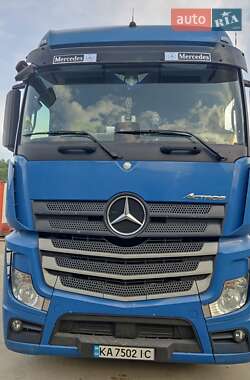 Тягач Mercedes-Benz Actros 2016 в 