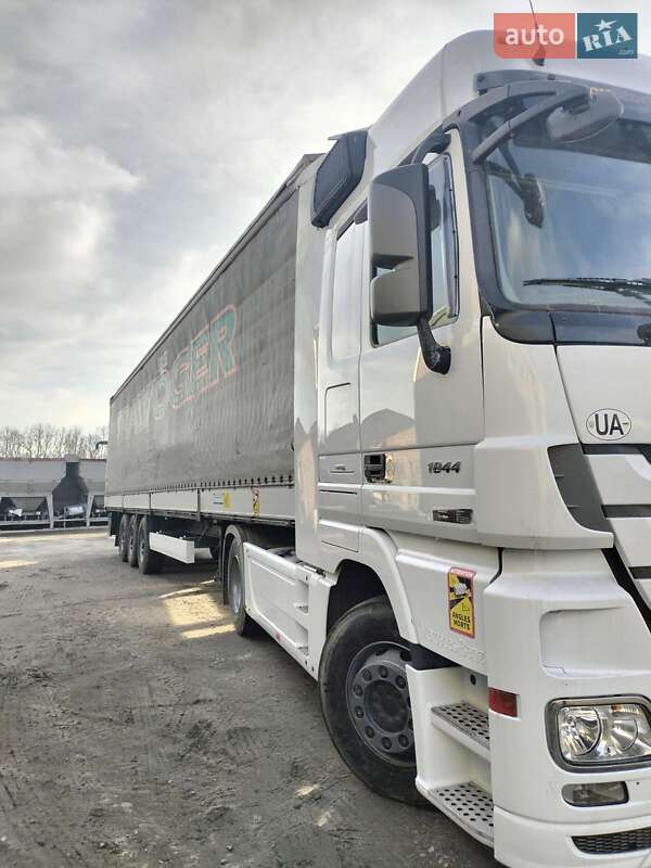 Тягач Mercedes-Benz Actros 2012 в Києві