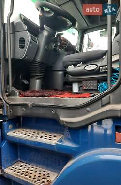 Тягач Mercedes-Benz Actros 2004 в 