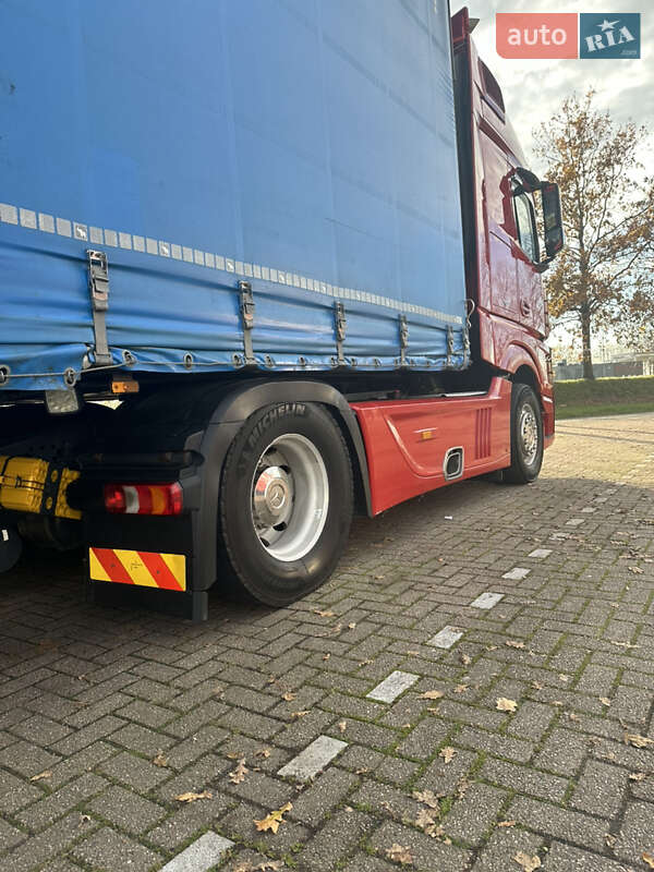 Тягач Mercedes-Benz Actros 2013 в Шептицькому