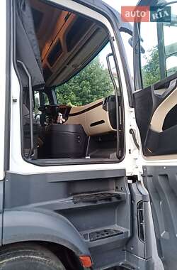 Тягач Mercedes-Benz Actros 2014 в 