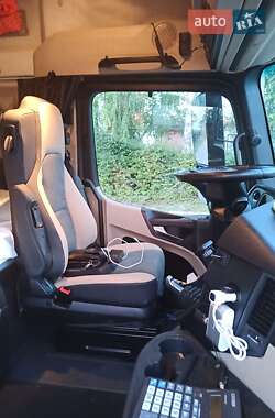 Тягач Mercedes-Benz Actros 2014 в 