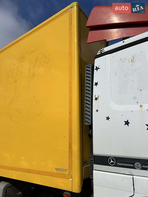 Грузовой фургон Mercedes-Benz Actros 2000 в Киеве