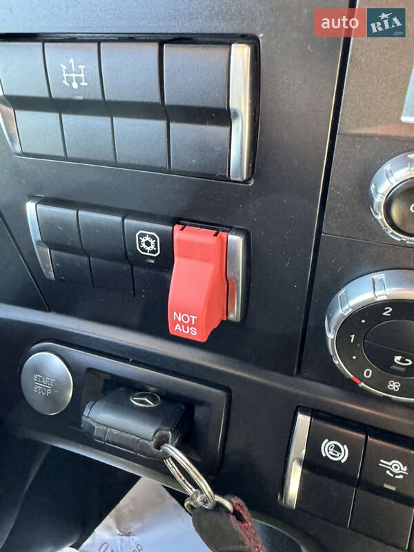 Тягач Mercedes-Benz Actros 2012 в Черновцах