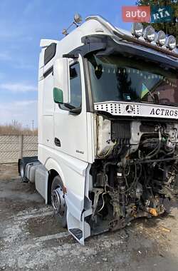 Тягач Mercedes-Benz Actros 2014 в 