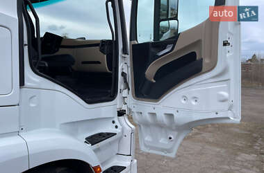 Тягач Mercedes-Benz Actros 2016 в 