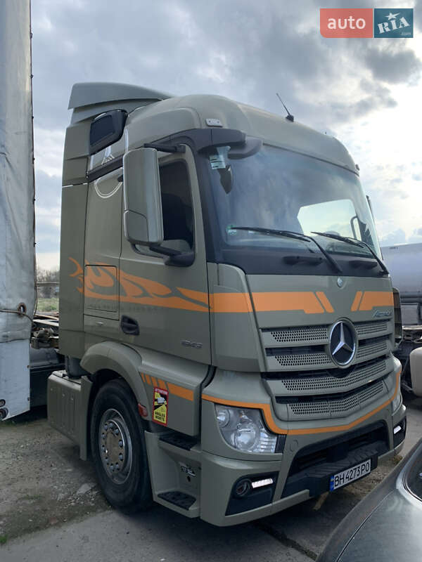 Тягач Mercedes-Benz Actros 2014 в 