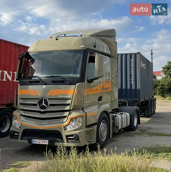 Тягач Mercedes-Benz Actros 2014 в 