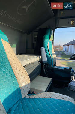 Тентований Mercedes-Benz Actros 2005 в 