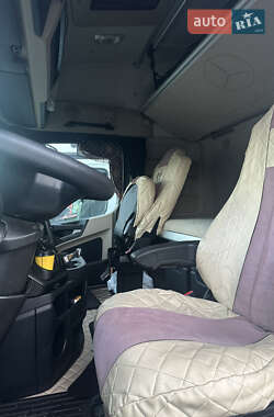 Тягач Mercedes-Benz Actros 2013 в 