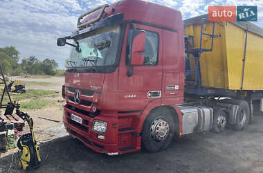 Тягач Mercedes-Benz Actros 2011 в 