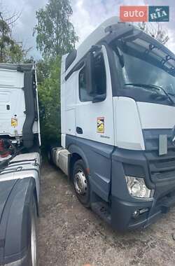 Тягач Mercedes-Benz Actros 2017 в 