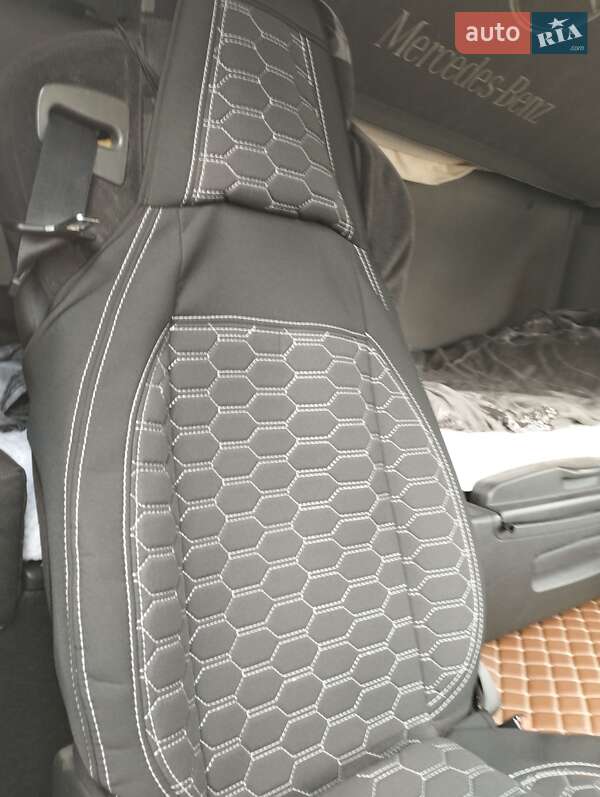 Вантажний фургон Mercedes-Benz Actros 2003 в Сумах