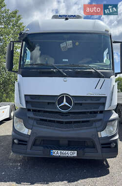 Тягач Mercedes-Benz Actros 2015 в Києві