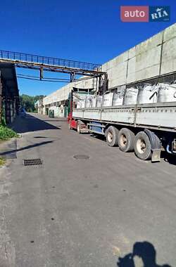 Тягач Mercedes-Benz Actros 2000 в 