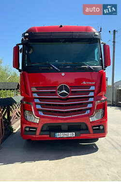 Тягач Mercedes-Benz Actros 2013 в Тячеве