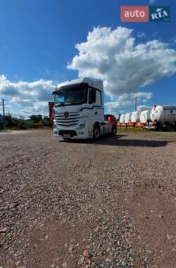 Тягач Mercedes-Benz Actros 2015 в Киеве