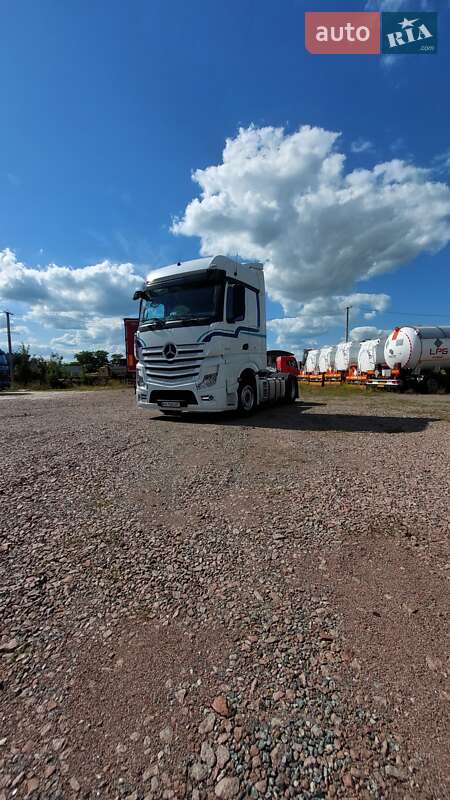 Mercedes-Benz Actros 2015