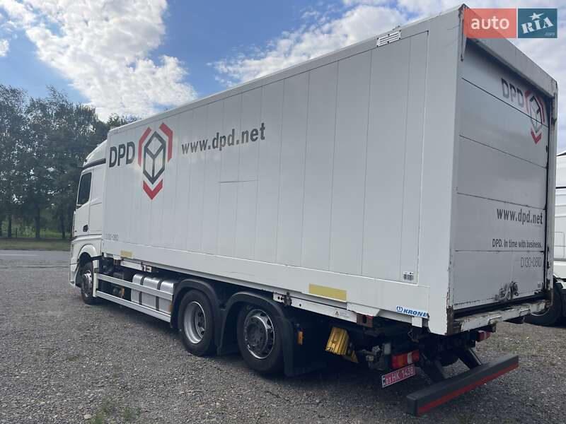 Контейнеровоз Mercedes-Benz Actros 2021 в Черновцах