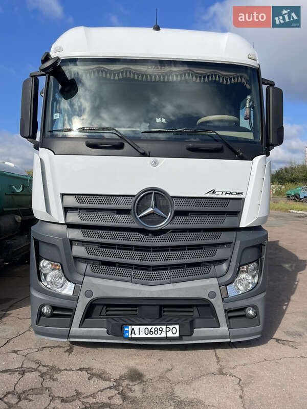 Тягач Mercedes-Benz Actros 2014 в Буче
