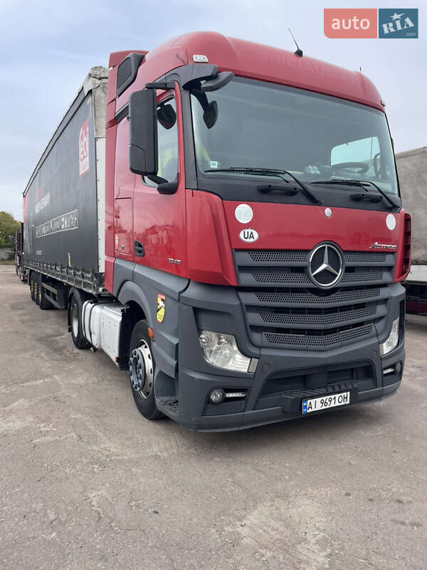 Тягач Mercedes-Benz Actros 2015 в  фото Тягач Mercedes-Benz Actros 2015 в