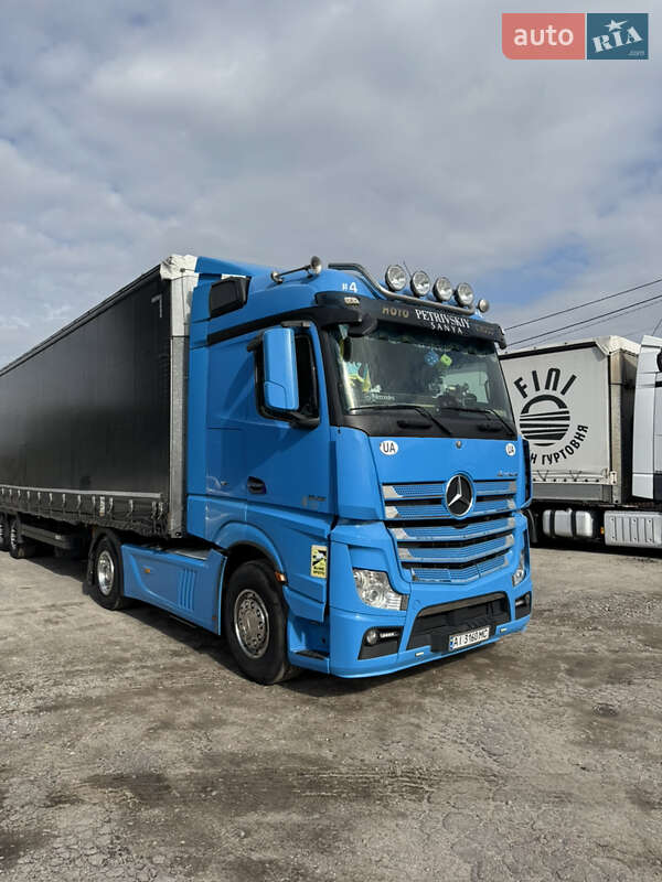 Тягач Mercedes-Benz Actros 2015 в Києві