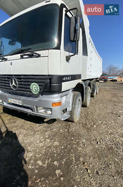 Самосвал Mercedes-Benz Actros 2001 в Ужгороде