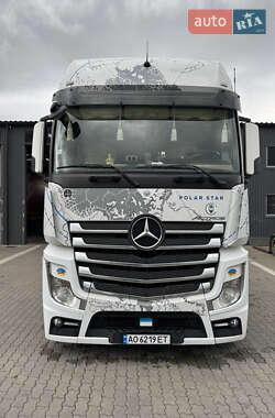 Тягач Mercedes-Benz Actros 2015 в Мукачевому