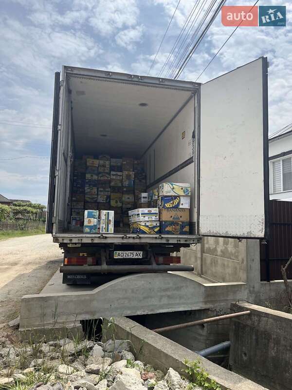 Грузовой фургон Mercedes-Benz Actros 2003 в Виноградове