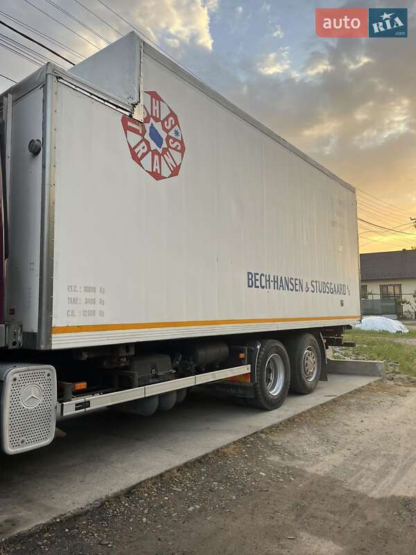 Грузовой фургон Mercedes-Benz Actros 2003 в Виноградове