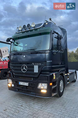 Тягач Mercedes-Benz Actros 2008 в Долині