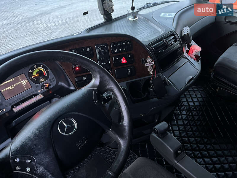 Тягач Mercedes-Benz Actros 2008 в Долине