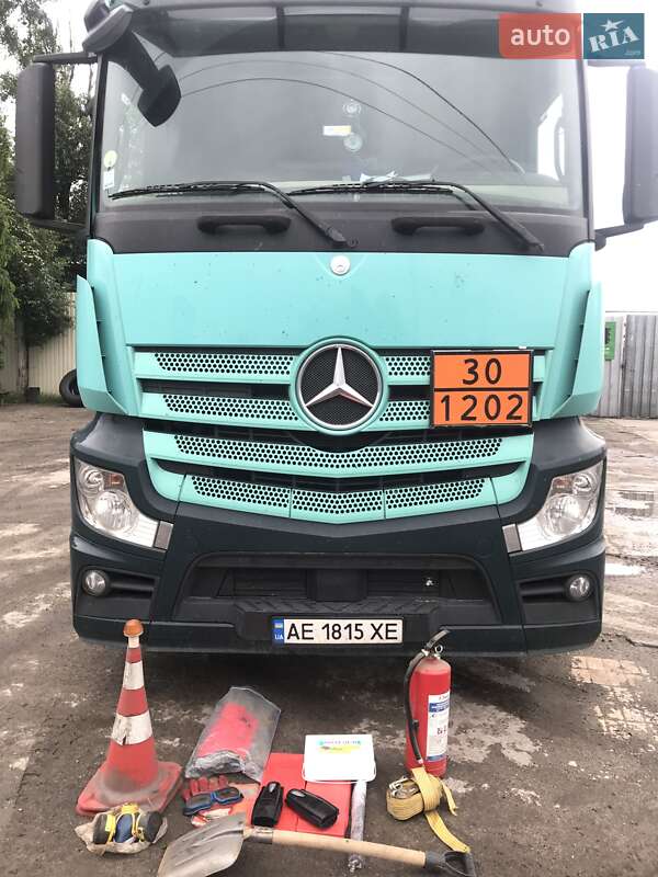 Тягач Mercedes-Benz Actros 2013 в Днепре