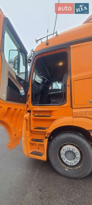 Тягач Mercedes-Benz Actros 2013 в Днепре