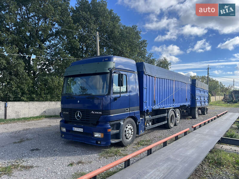 Контейнеровоз Mercedes-Benz Actros 2001 в Верхньодніпровську