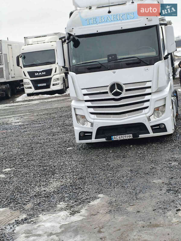 Тягач Mercedes-Benz Actros 2016 в Луцке