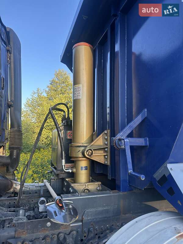 Самоскид Mercedes-Benz Arocs 2015 в Івано-Франківську