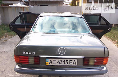 Седан Mercedes-Benz Atego 1982 в Днепре