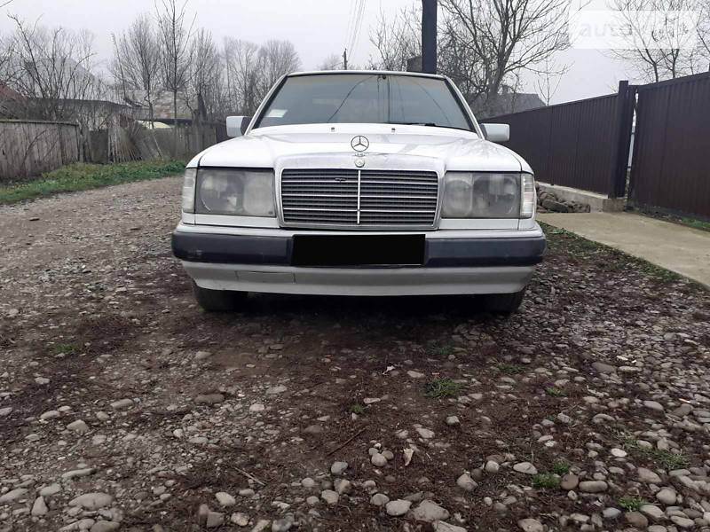 Седан Mercedes-Benz Atego 1990 в Черновцах