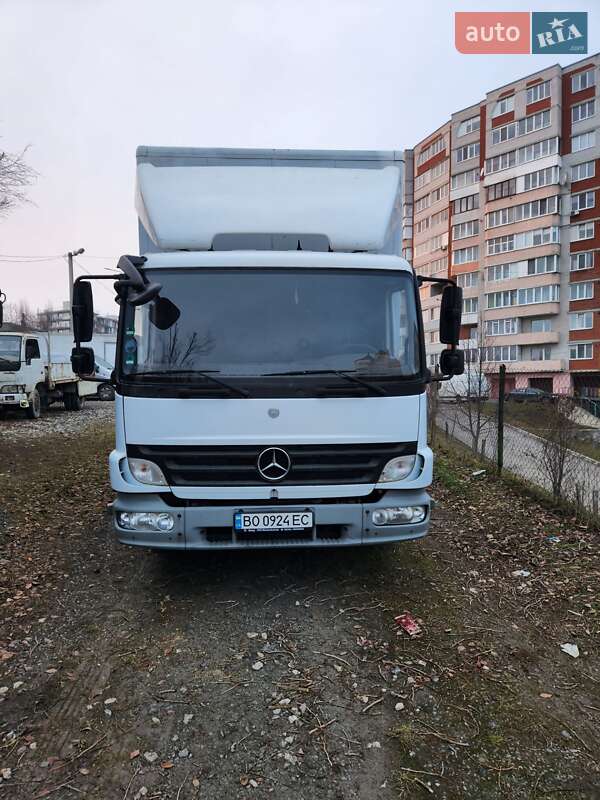 Вантажний фургон Mercedes-Benz Atego 2010 в 