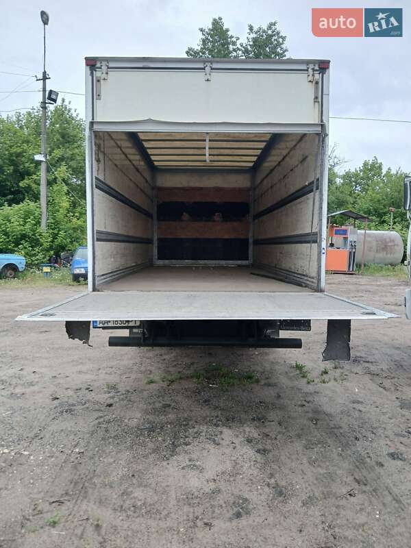 Грузовой фургон Mercedes-Benz Atego 2012 в Киеве