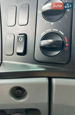 Тентований Mercedes-Benz Atego 2012 в 