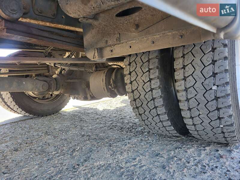 Вантажний фургон Mercedes-Benz Atego 2004 в Львові