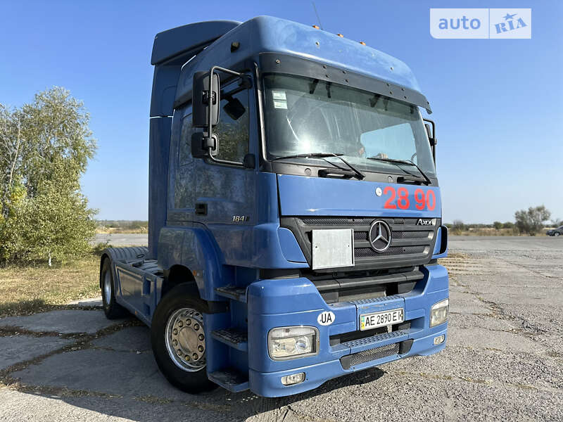 Тягач Mercedes-Benz Axor 2007 в Новомосковске